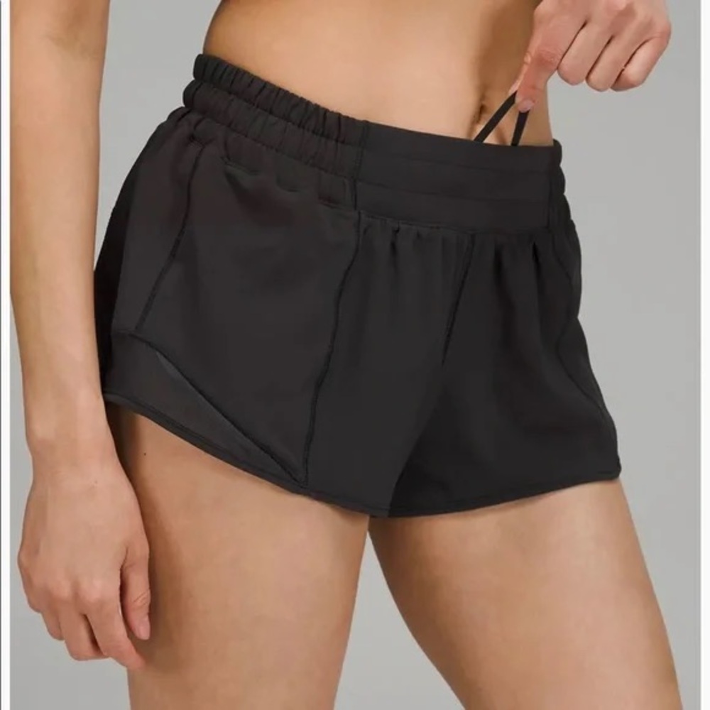 Lululemon Black Hotty Hot Low-Rise 2.5-inch Short